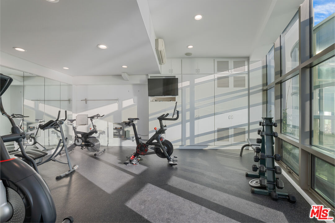24434 Malibu Road Malibu, CA 90265 - Photo 21 of 29 a view of a room with gym equipment