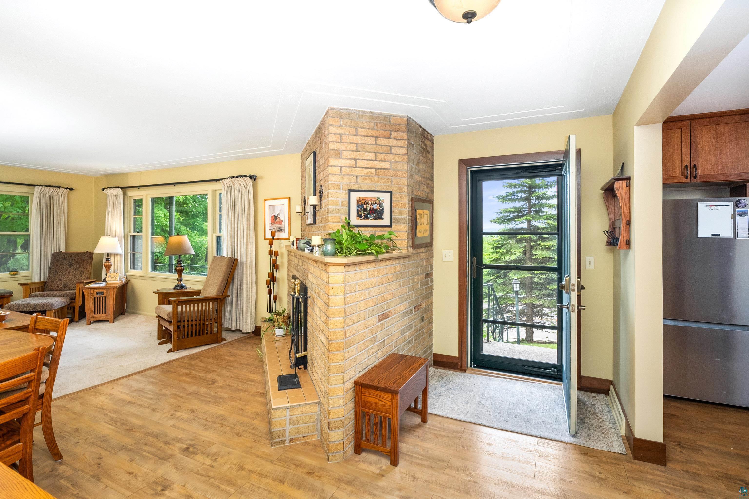 401 Snively Road Duluth, MN 55803 - Photo 6 of 46