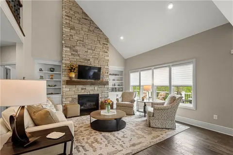 $999,900 | 490 Harvest View Drive, Venetia, PA 15367