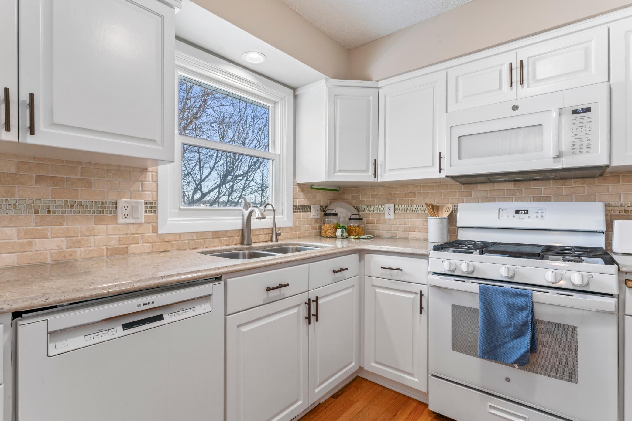 2231 52nd Street Northwest Rochester, MN 55901 - Photo 9 of 39