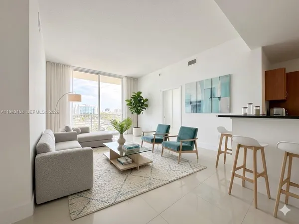 $3,000 | 2775 Northeast 187th Street, Unit PH2, Aventura, FL 33180