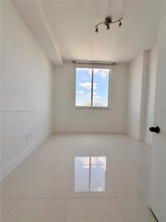$3,000 | 2775 Northeast 187th Street, Unit PH2, Aventura, FL 33180