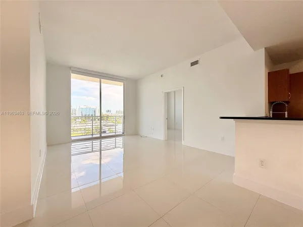 $3,000 | 2775 Northeast 187th Street, Unit PH2, Aventura, FL 33180
