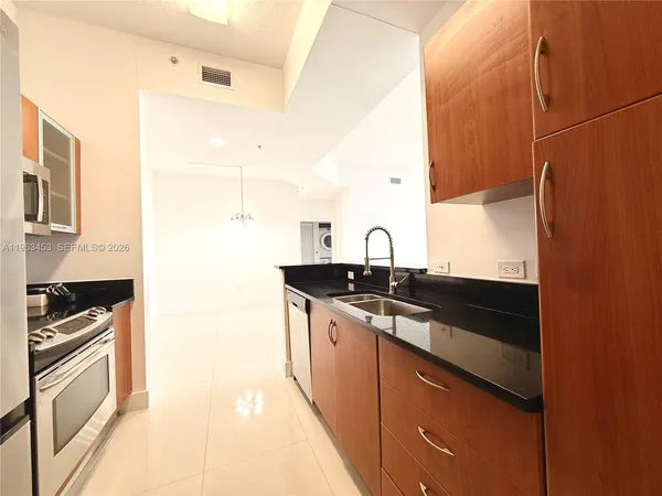 $3,000 | 2775 Northeast 187th Street, Unit PH2, Aventura, FL 33180
