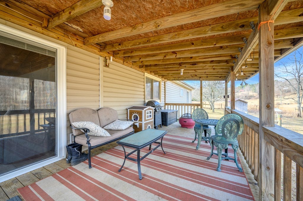 1017 Turner Spur Road Fancy Gap, VA 24328 - Photo 11 of 69 Gallery Image 11