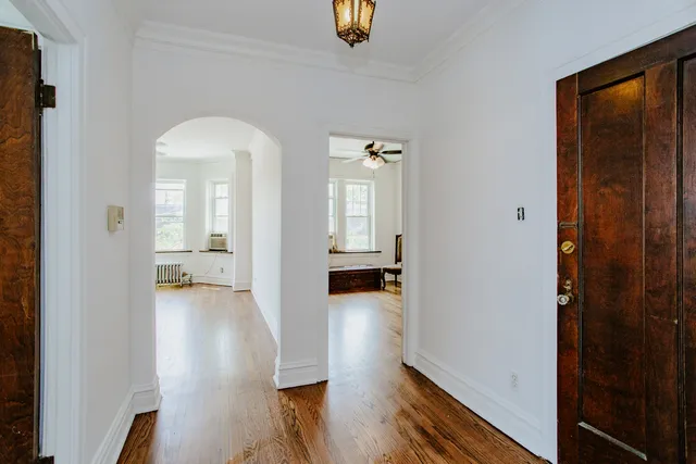 $140,000 | 7639 Jackson Boulevard, Unit 1E, Forest Park, IL 60130