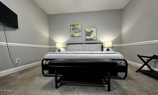 $2,500 | 169 East Grande Avenue, Unit 200, Johnson City, TN 37601