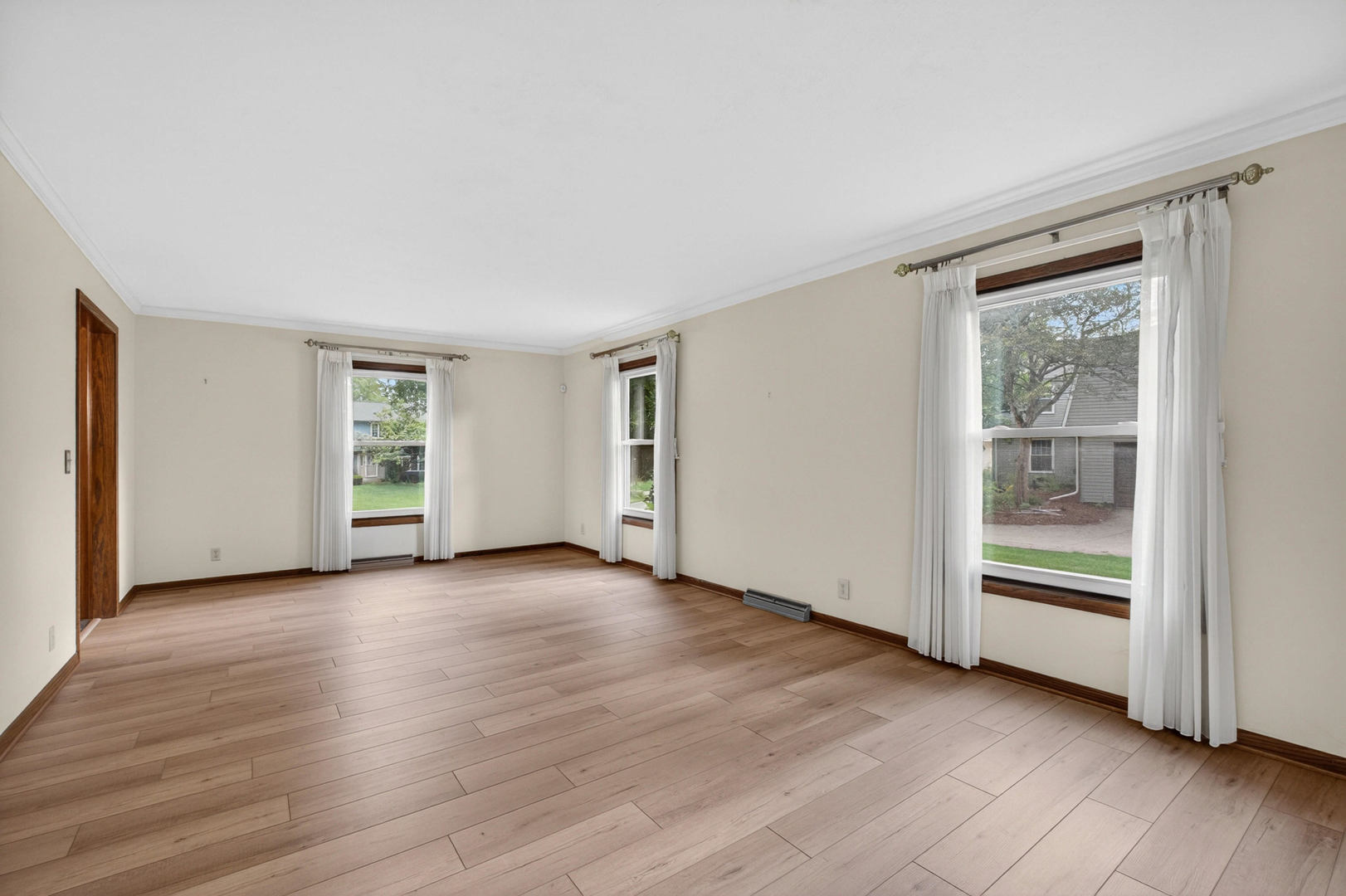 2205 Winding Hill Road Davenport, IA 52807 - Photo 9 of 64