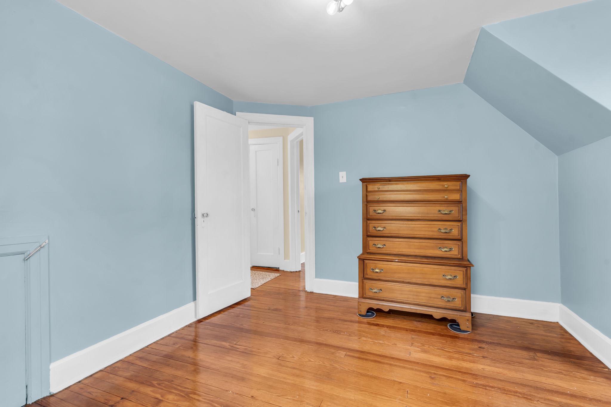 826 Whitehorse Mercerville Road Hamilton, NJ 08610 - Photo 11 of 31 Bedroom 1