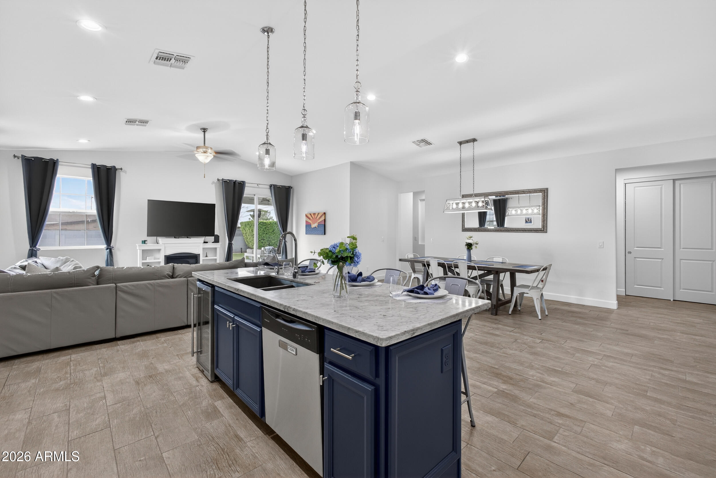 8942 North 15th Lane Phoenix, AZ 85021 - Photo 10 of 39 22_6x7a9499