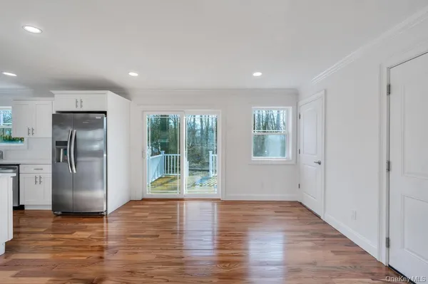 $799,999 | 512 Starlight Drive, Shirley, NY 11967