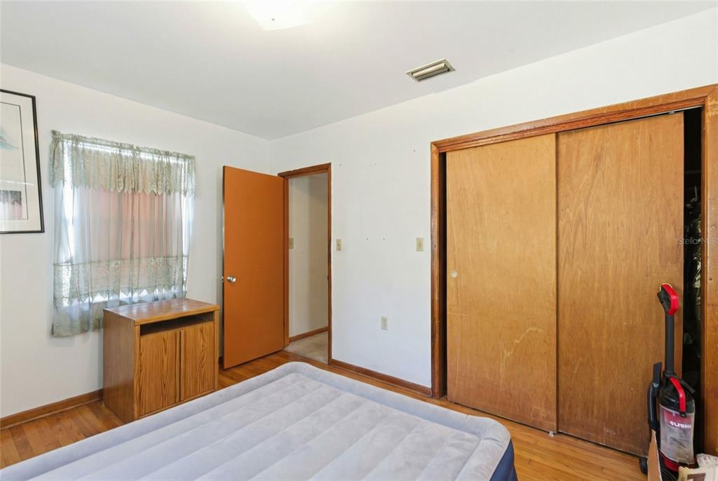 1014 East Okaloosa Avenue Tampa, FL 33604 - Photo 17 of 37