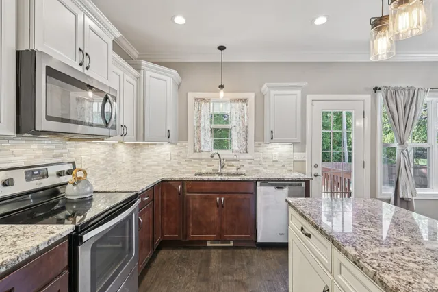 $469,900 | 1502 Redrock Court, Clarksville, TN 37043