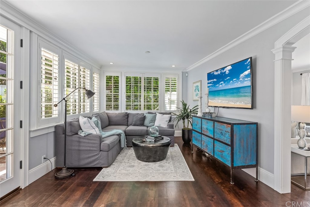 2596 Crestview Drive Newport Beach, CA 92663 - Photo 19 of 54 Family Room.