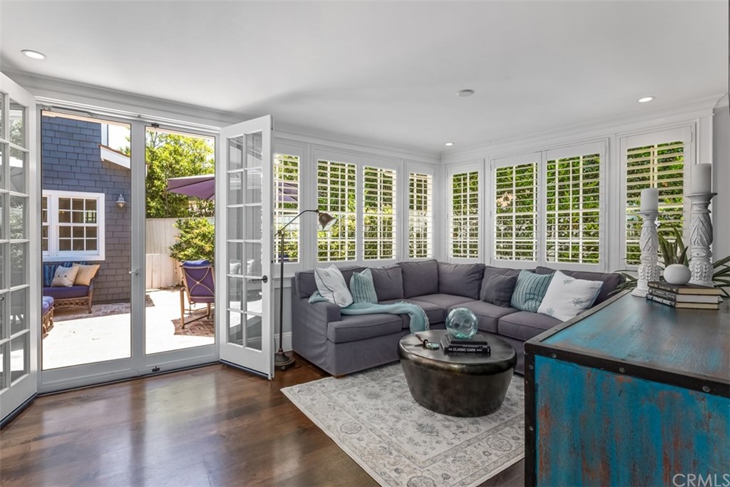 2596 Crestview Drive Newport Beach, CA 92663 - Photo 20 of 54 Family Room.