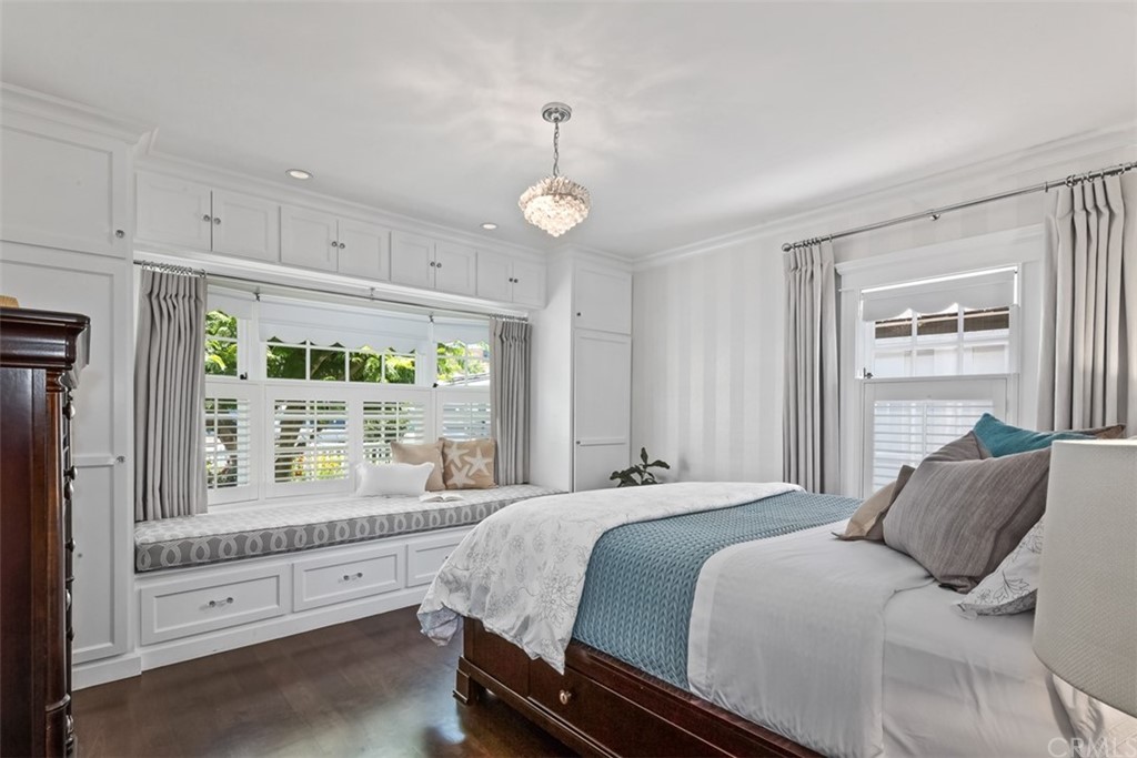 2596 Crestview Drive Newport Beach, CA 92663 - Photo 25 of 54 Guest Bedroom #1.