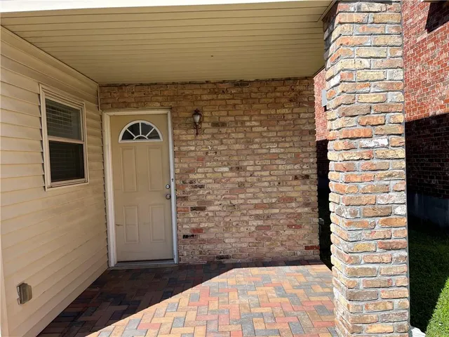 $2,000 | 6803 Louisville Street, New Orleans, LA 70124