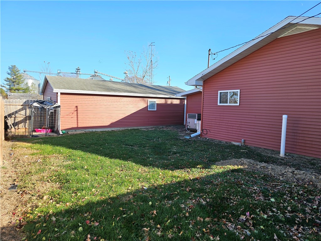 303 North Oakland Road Ashmore, IL 61912 - Photo 20 of 23