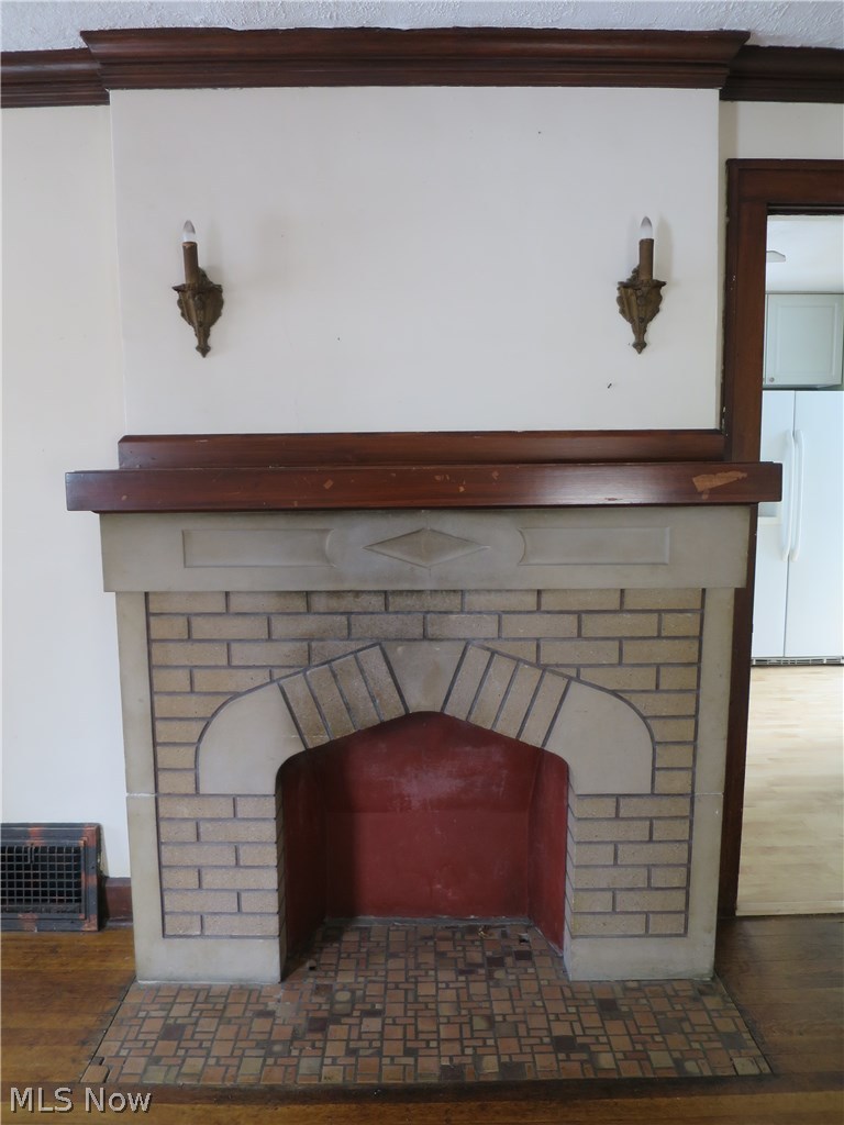 4542 Lilac Road Cleveland, OH 44121 - Photo 6 of 20