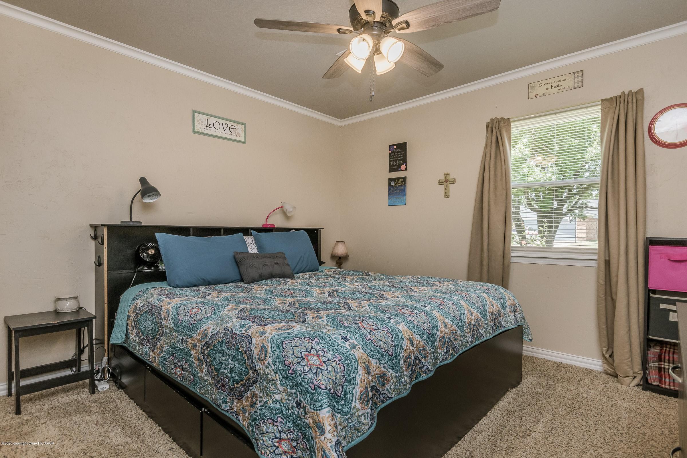 5211 Royce Drive Amarillo, TX 79110 - Photo 13 of 23 013_Master Bedroom