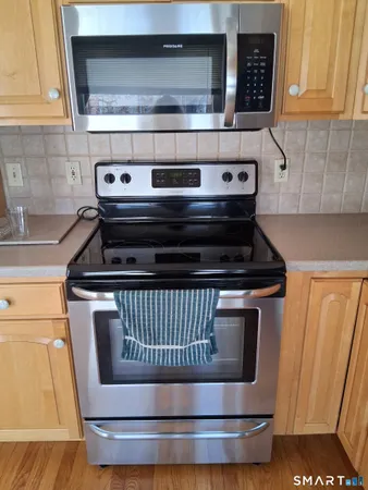 $149,900 | 250 Centerbrook Road, Hamden, CT 06518