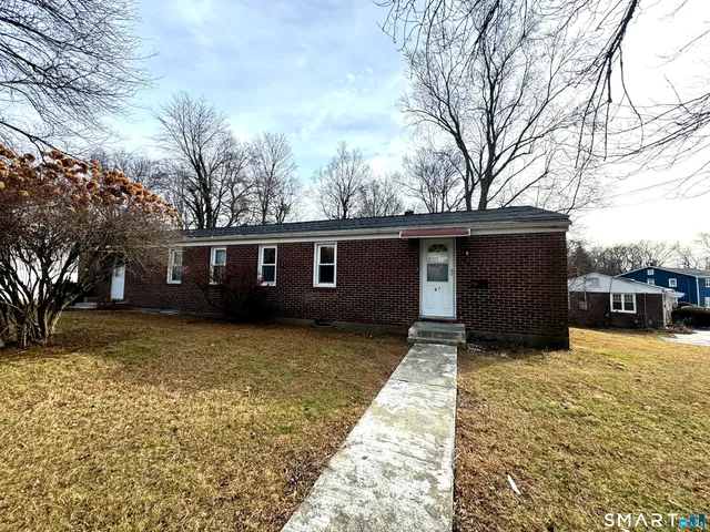 $2,300 | 89 Campfield Drive, Fairfield, CT 06825