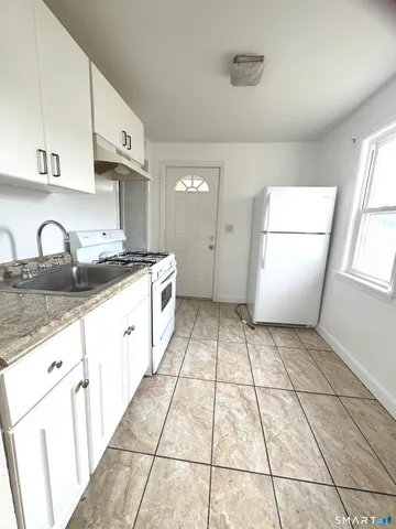 $2,300 | 89 Campfield Drive, Fairfield, CT 06825