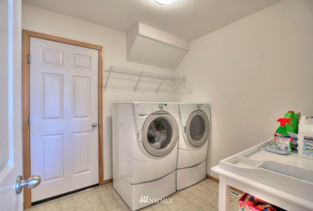 6211 Northeast 4th Court Renton, WA 98059 - Photo 22 of 25