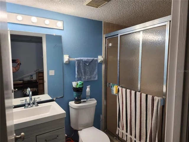 $1,250 | 3064 Lake Bayshore Drive, Unit 115, Bradenton, FL 34205