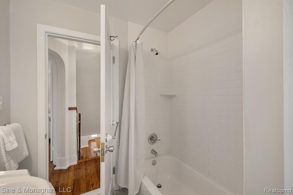 797 Washington Road Grosse Pointe, MI 48230 - Photo 25 of 57