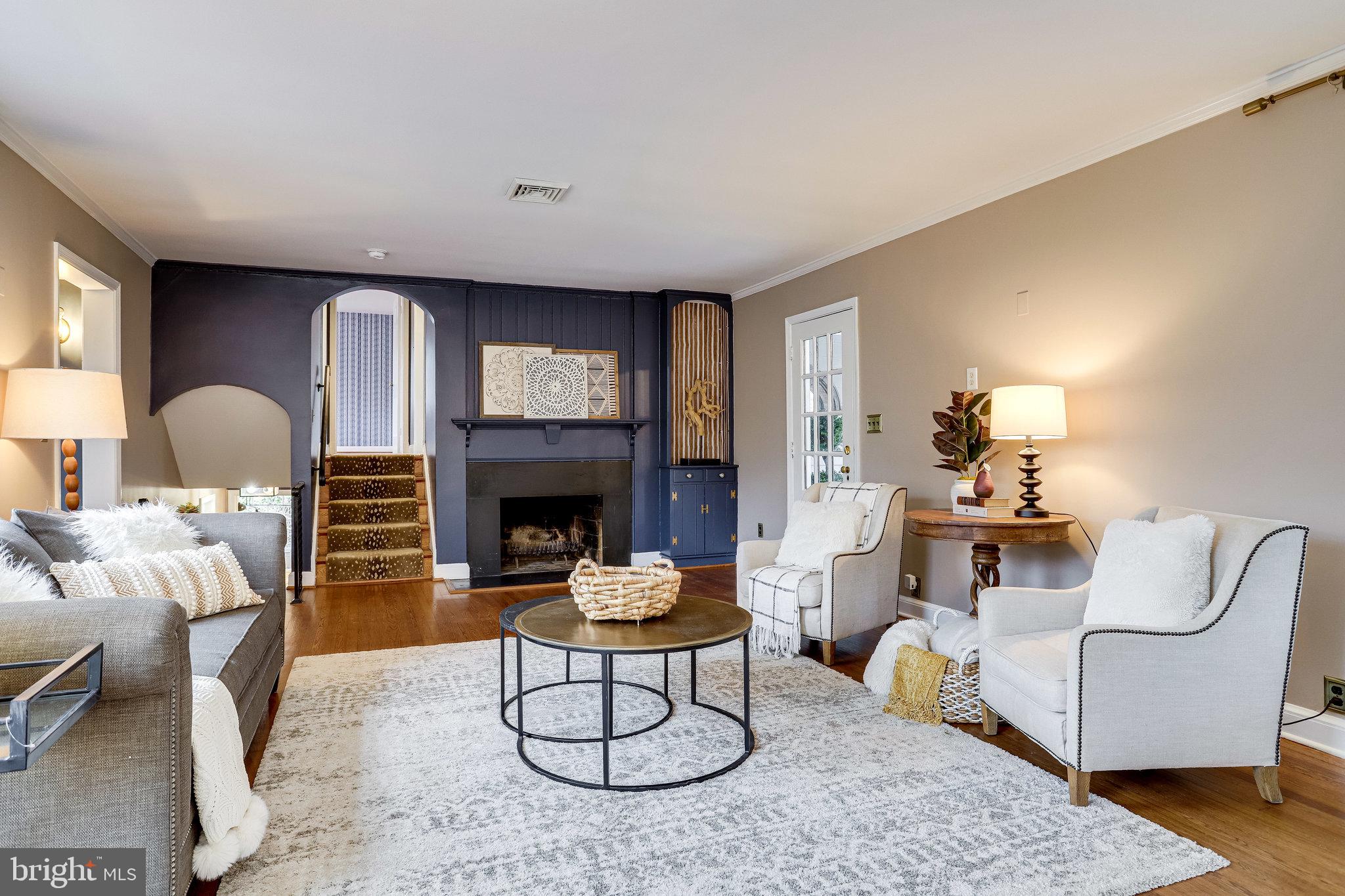 5946 Wilton Road Alexandria, VA 22310 - Photo 24 of 87 Feast your eyes on this gorgeous room.