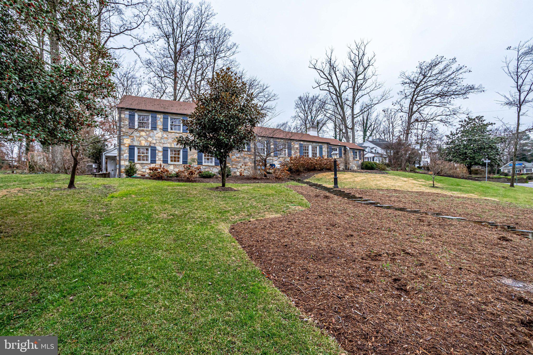 Lovely curb appeal