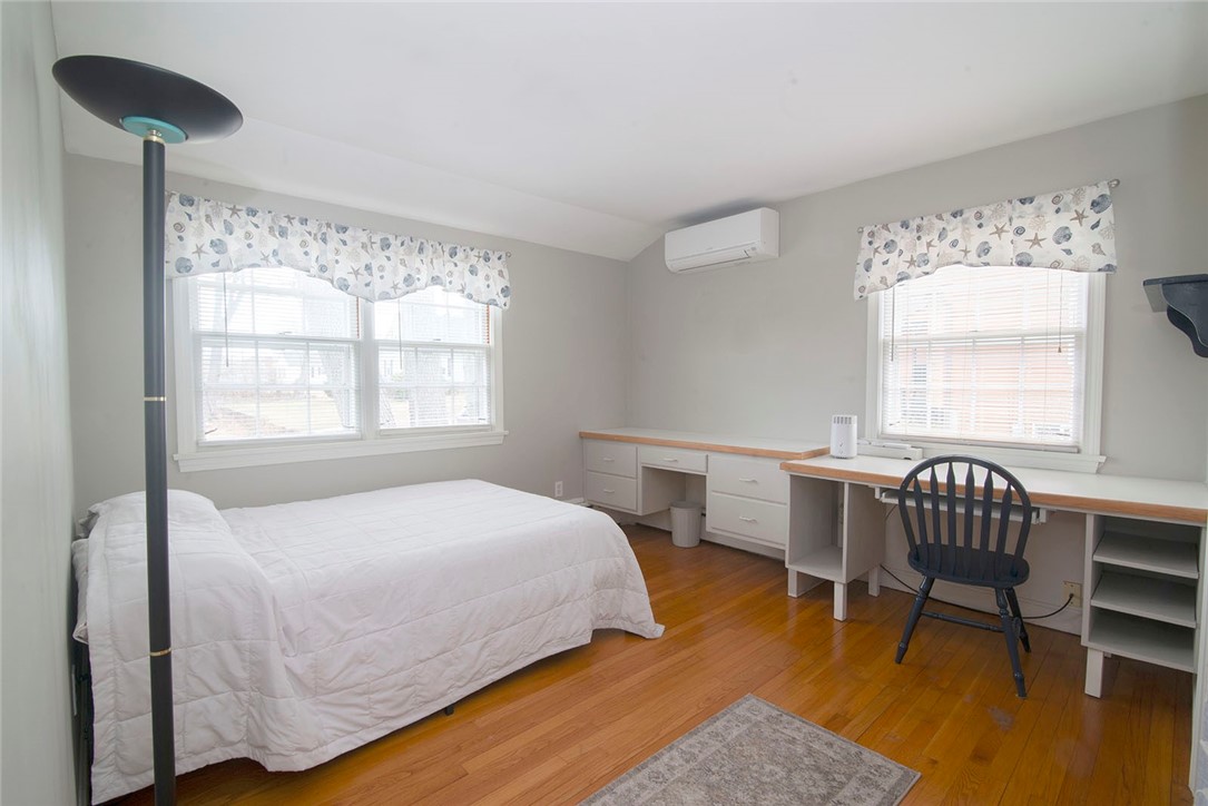 52 Bellevue Avenue Westerly, RI 02891 - Photo 12 of 18