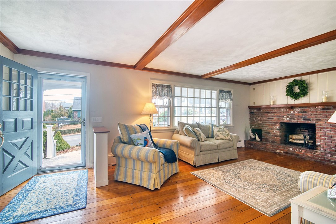 52 Bellevue Avenue Westerly, RI 02891 - Photo 3 of 18