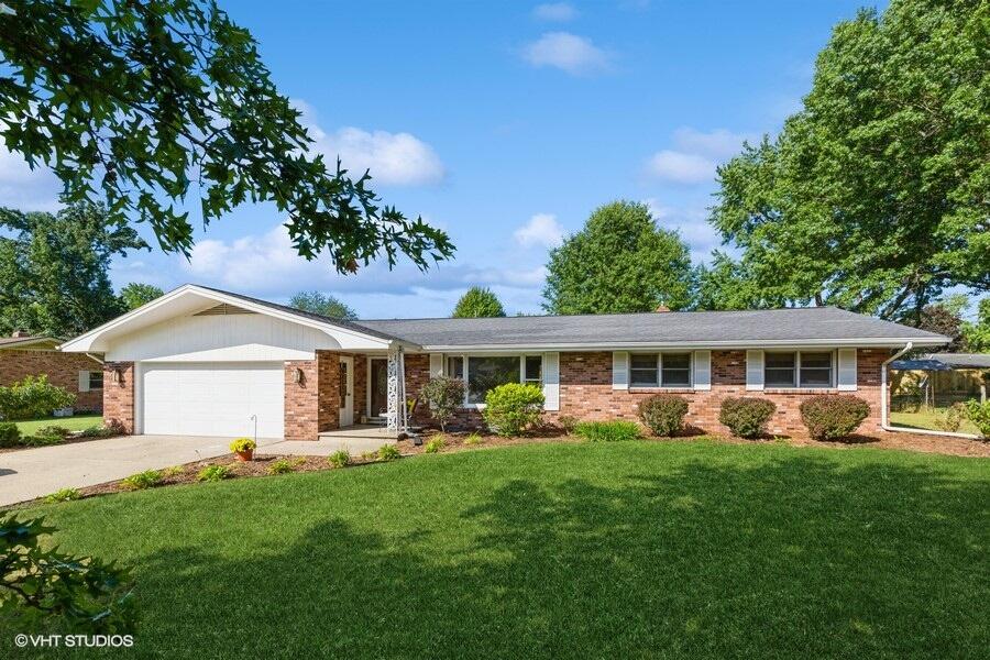 3406 Middlebrook Road St. Joseph, MI 49085 - Photo 1 of 31 02_3406MiddlebrookRoad_2002_LowRes