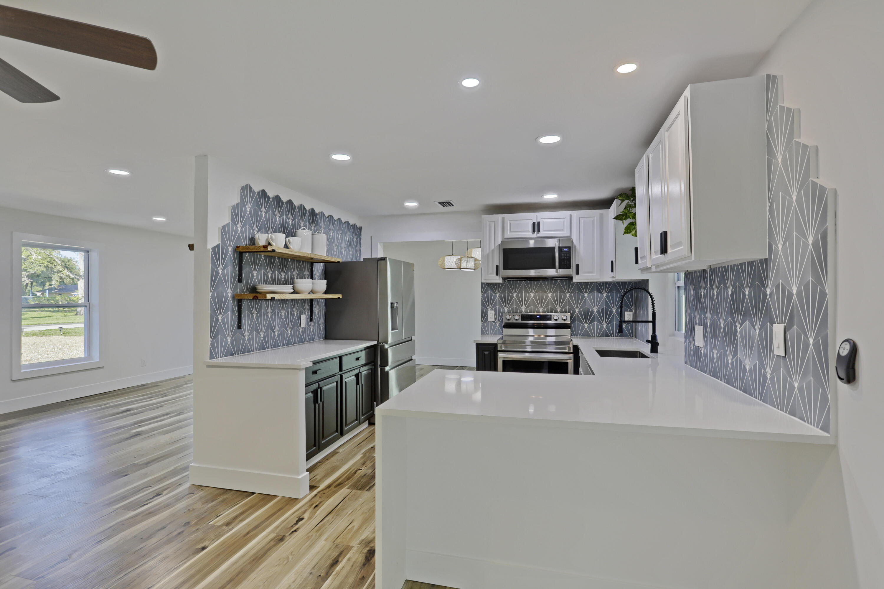 2674 Lone Pine Road Palm Beach Gardens, FL 33410 - Photo 13 of 61 13__20a7828-hdr(7)_cc