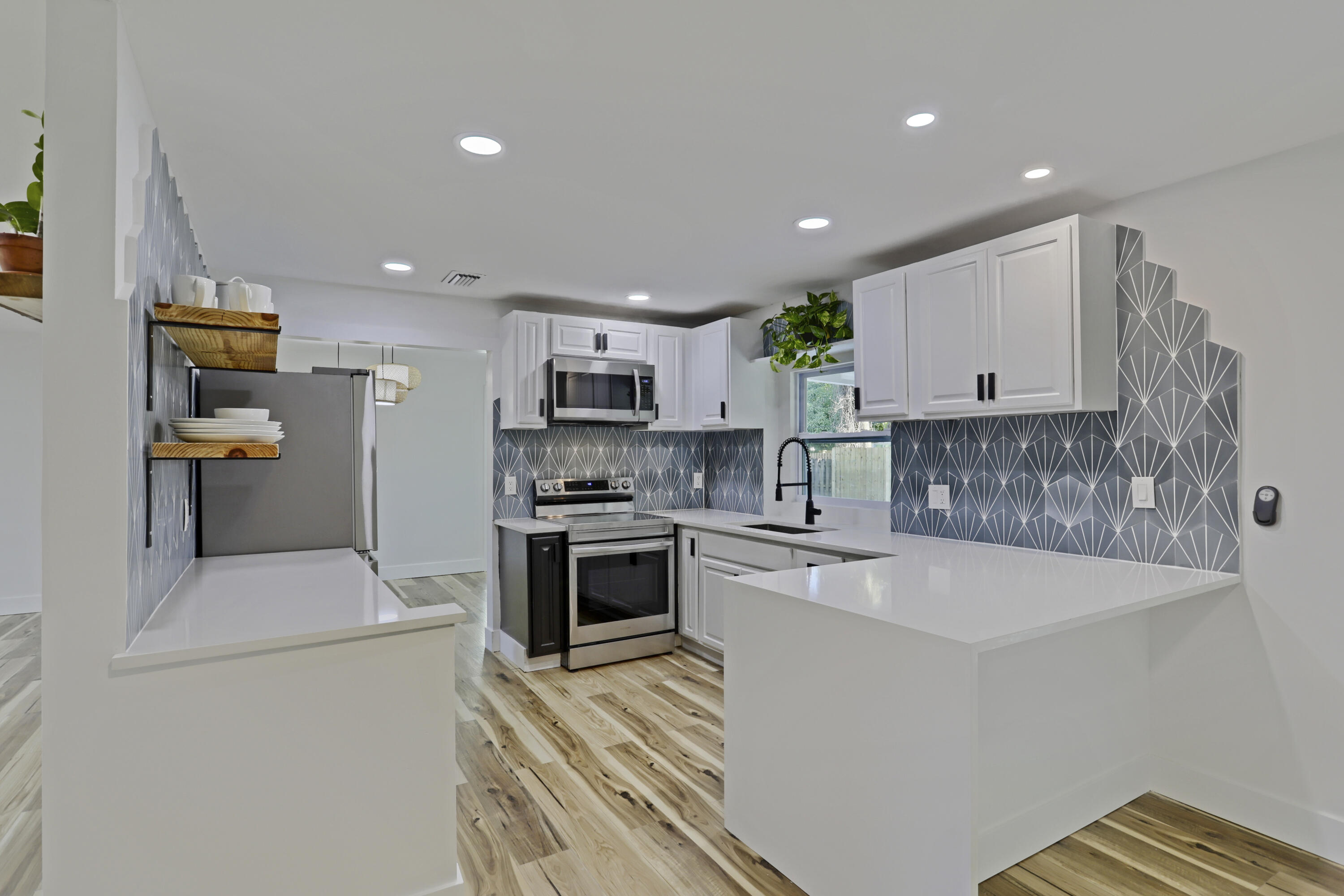 2674 Lone Pine Road Palm Beach Gardens, FL 33410 - Photo 14 of 61 14__20a7835-hdr(7)_cc