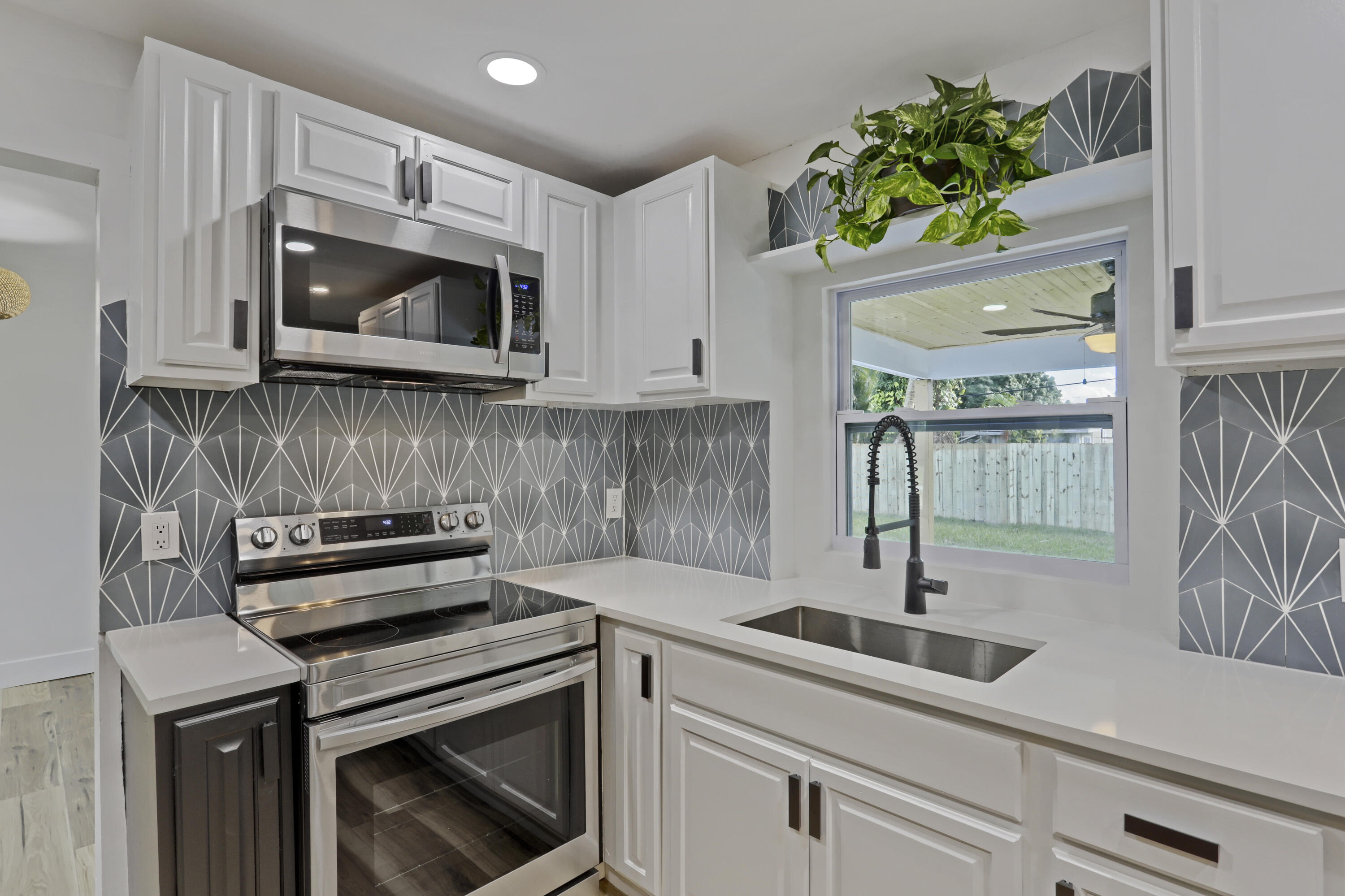 2674 Lone Pine Road Palm Beach Gardens, FL 33410 - Photo 15 of 61 16__20a7877-hdr(7)_cc