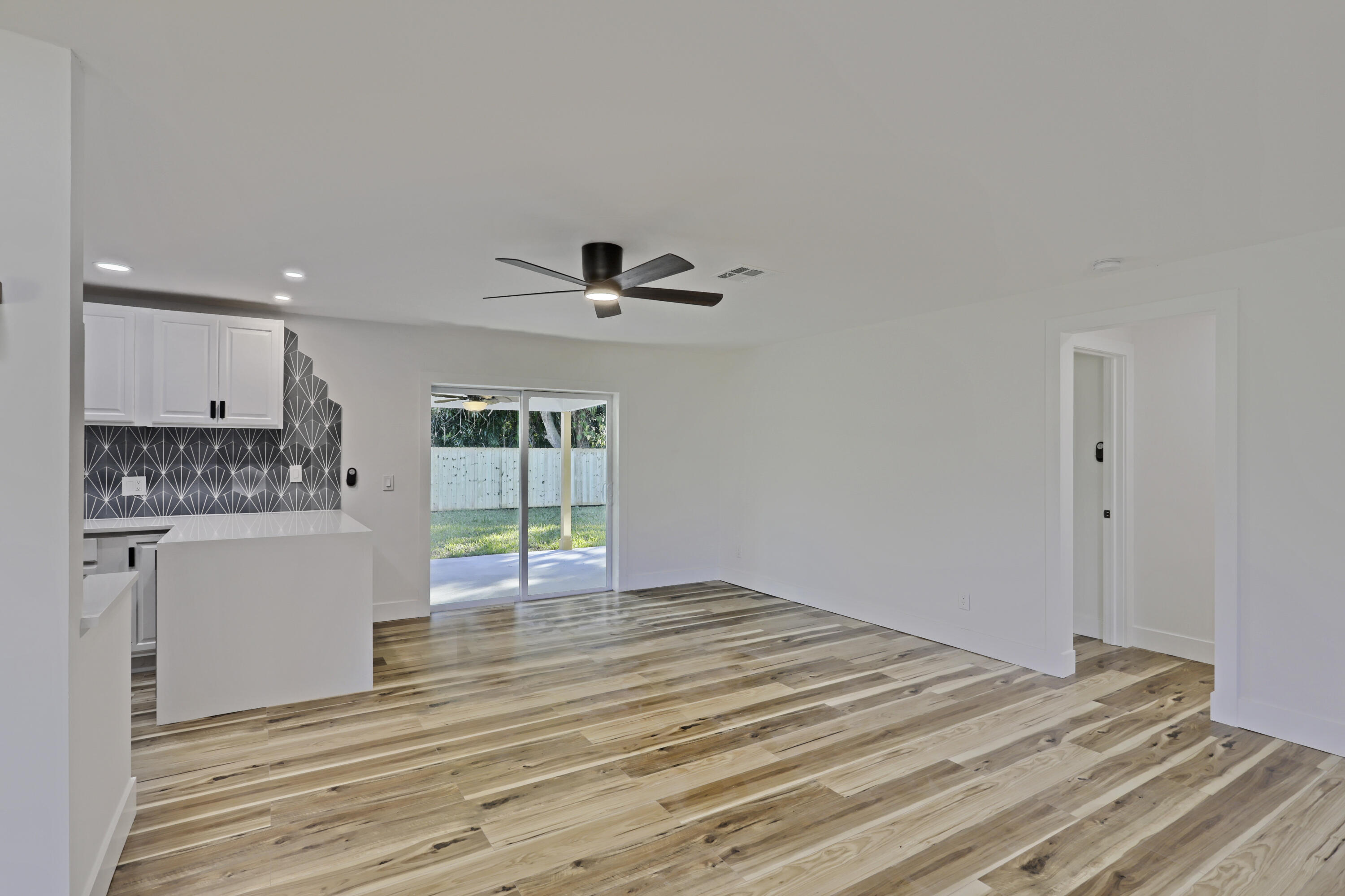 2674 Lone Pine Road Palm Beach Gardens, FL 33410 - Photo 10 of 61 10__20a7800-hdr(7)_cc