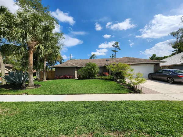 $1,650 | 14313 Flora Lane, Unit EFFICIENCY A, Wellington, FL 33414