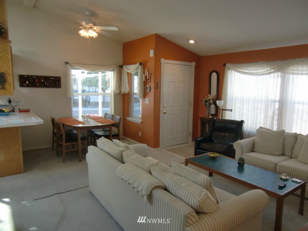 23825 15th Avenue Southeast, Unit 79 Bothell, WA 98021 - Photo 4 of 13