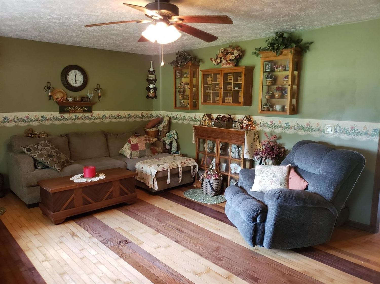 18057 Laurel Road Connersville, IN 47331 - Photo 4 of 25