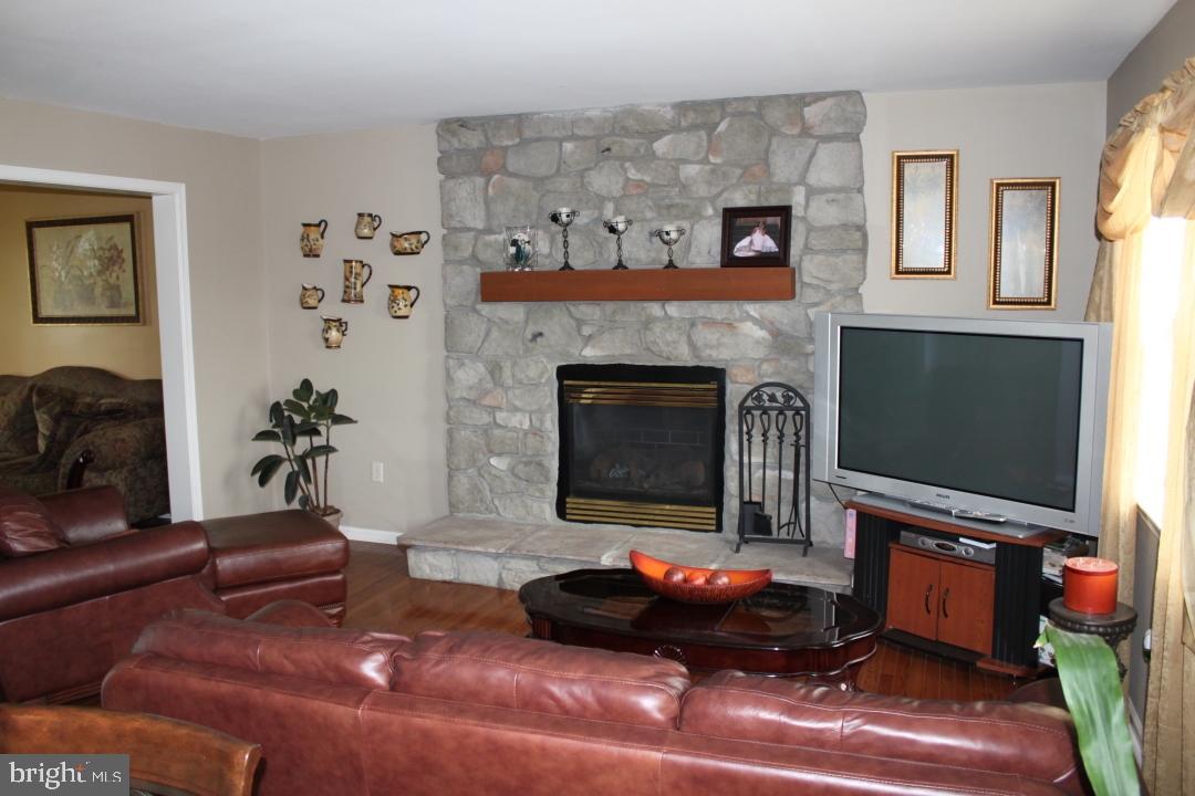 2236 Spring Valley Road Lancaster, PA 17601 - Photo 7 of 23 Gallery Image 7