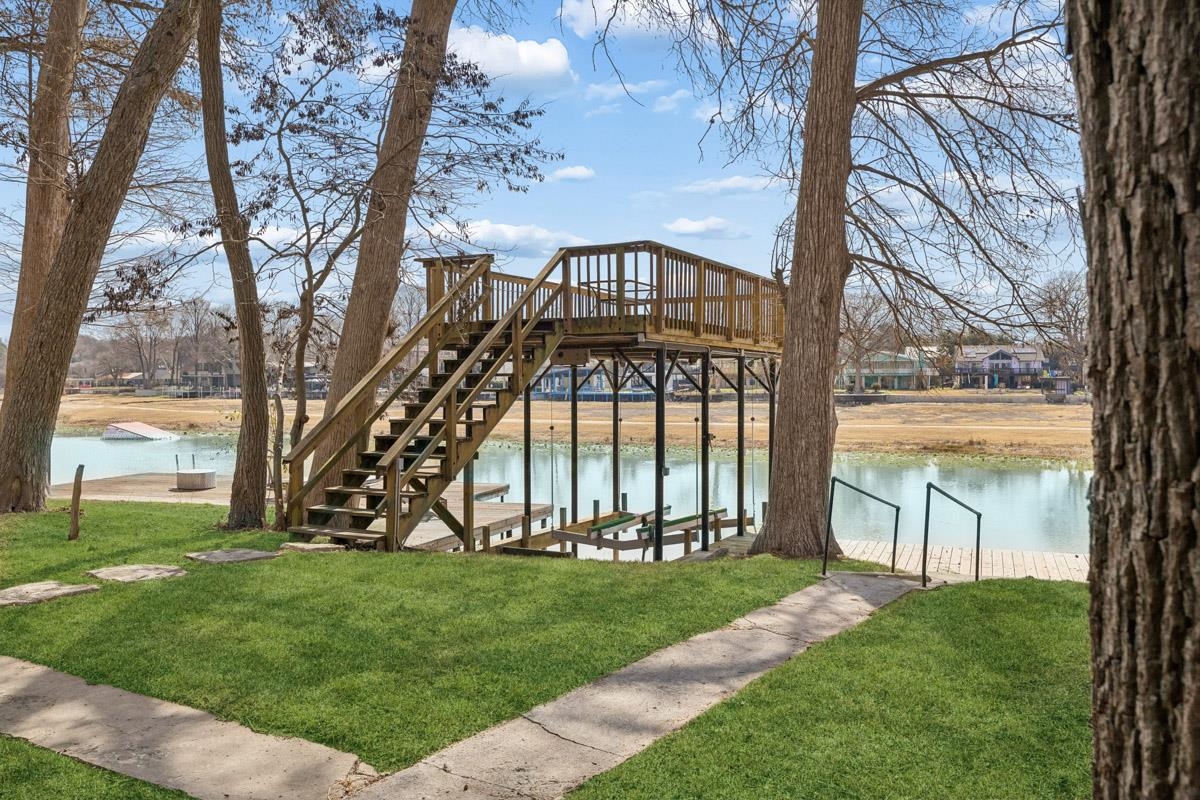 1307 Terminal Loop Road McQueeney, TX 78123 - Photo 6 of 23