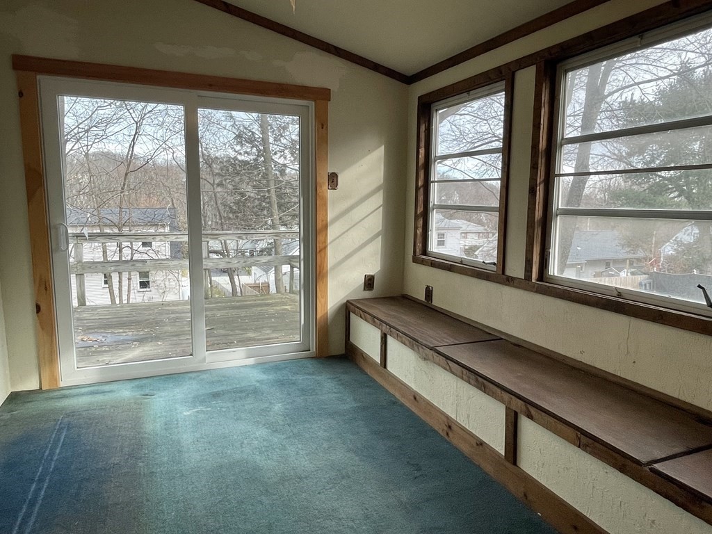 11 Manor Road Auburn, MA 01501 - Photo 17 of 31