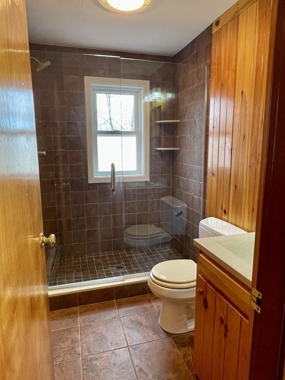 11 Manor Road Auburn, MA 01501 - Photo 19 of 31