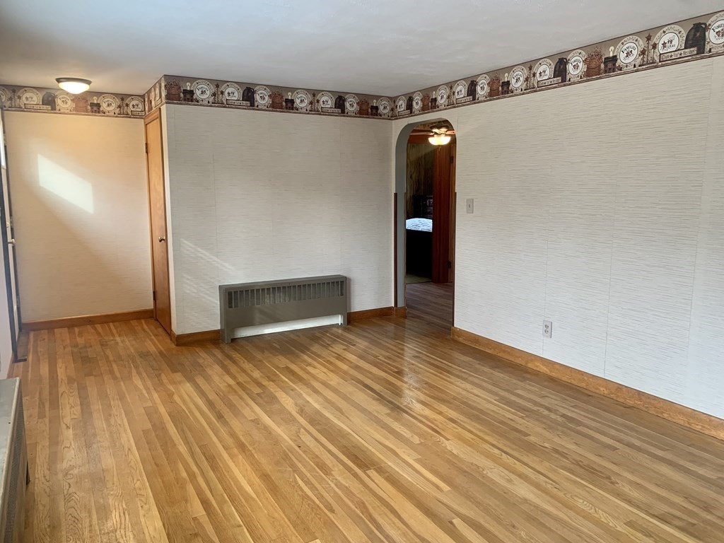 11 Manor Road Auburn, MA 01501 - Photo 10 of 31