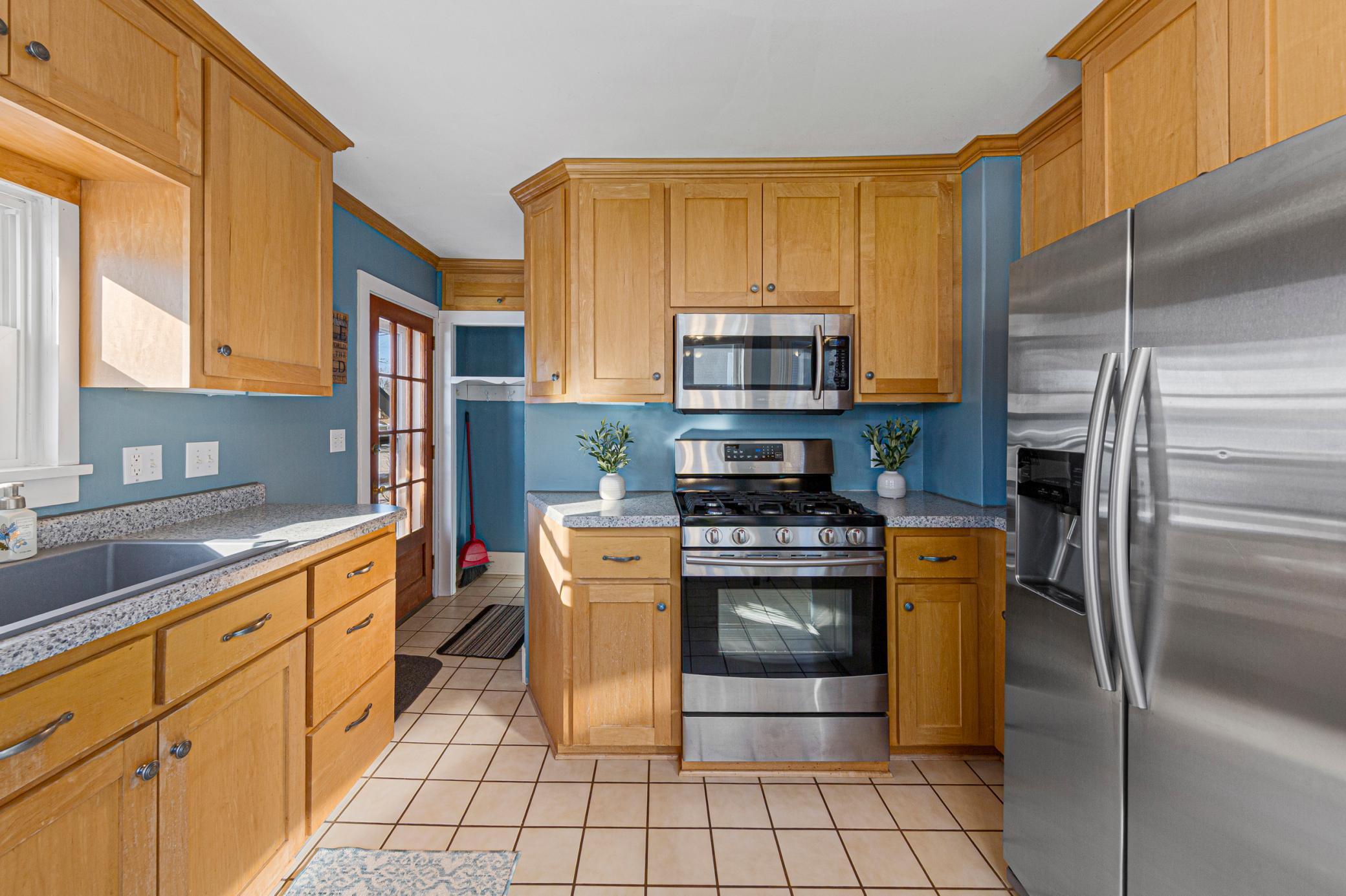 836 7th Avenue Southwest Faribault, MN 55021 - Photo 15 of 36