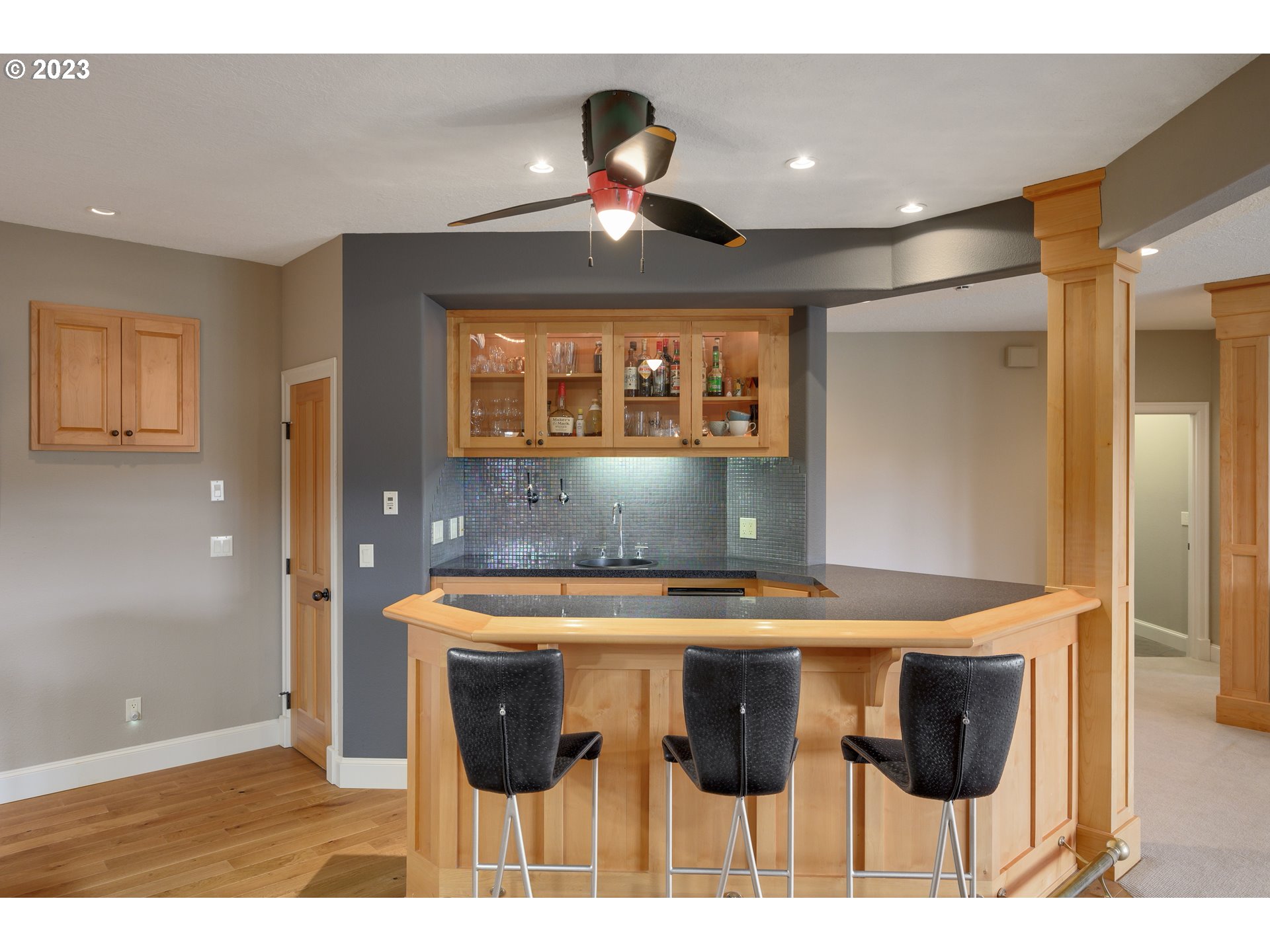 16755 Southwest Masonville Road McMinnville, OR 97128 - Photo 19 of 32 a view of kitchen island with furniture