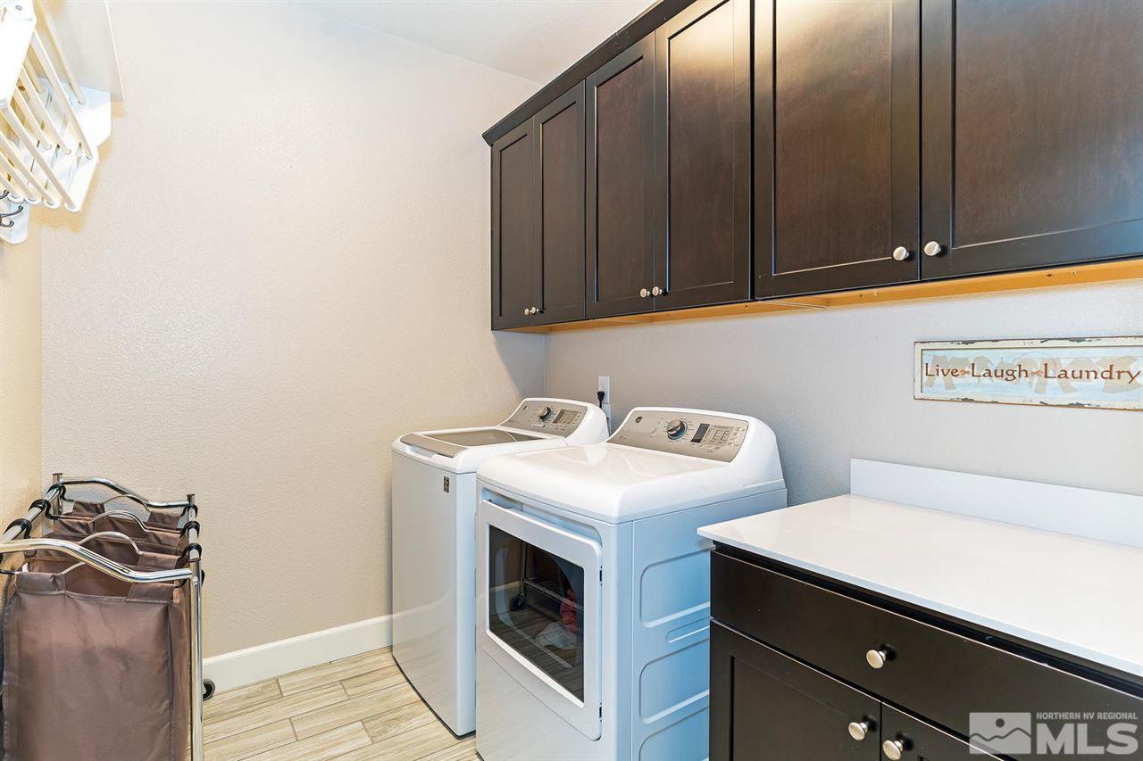 1650 Scott Valley Road Reno, NV 89523 - Photo 16 of 25 a utility room with dryer and washer